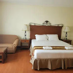 *** Hotel Tomasa Alona Kew White Philippines